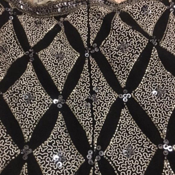 Beautiful Formal Top Size Large Silk - Picture 7 of 8